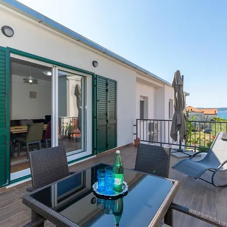 Lovor & Lavanda Apartment *
