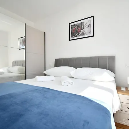 Lovor & Lavanda Apartment Kastela