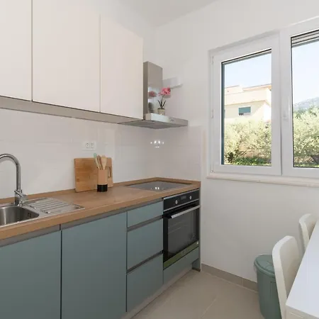 Lovor & Lavanda Apartment *