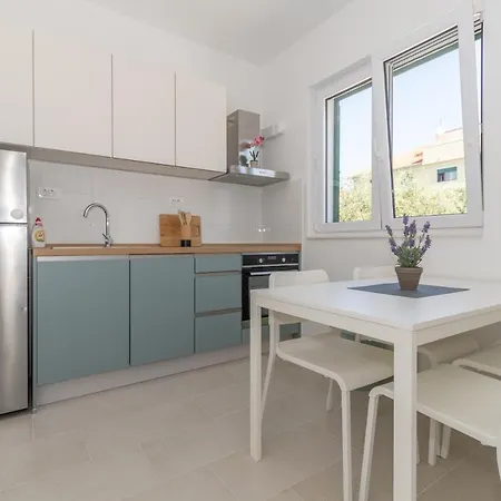 Lovor & Lavanda Apartment *